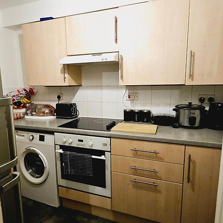 Lovely Fully Furnished One Bed Flat To Let Enfield Exterior photo